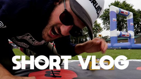 Duik in de opblaasbare airgate en dikke GSM mast doet z'n ding - SHORT VLOG@0,3x